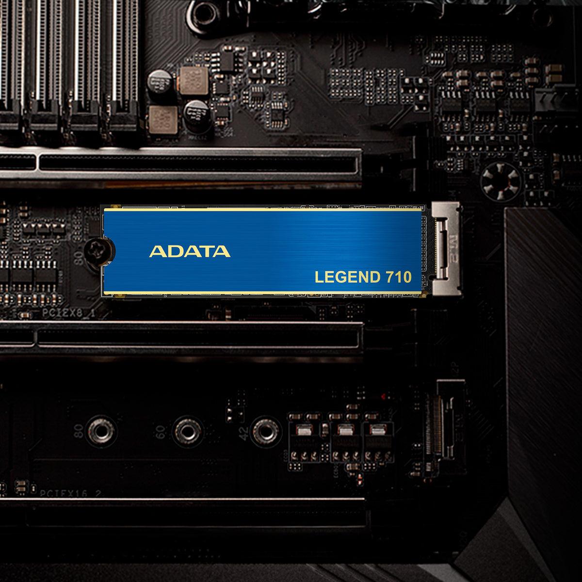 SSD ADATA LEGEND 710 512GB - M.2 NVMe | PCIe GEN 3 | HASTA 2.400 MB/S